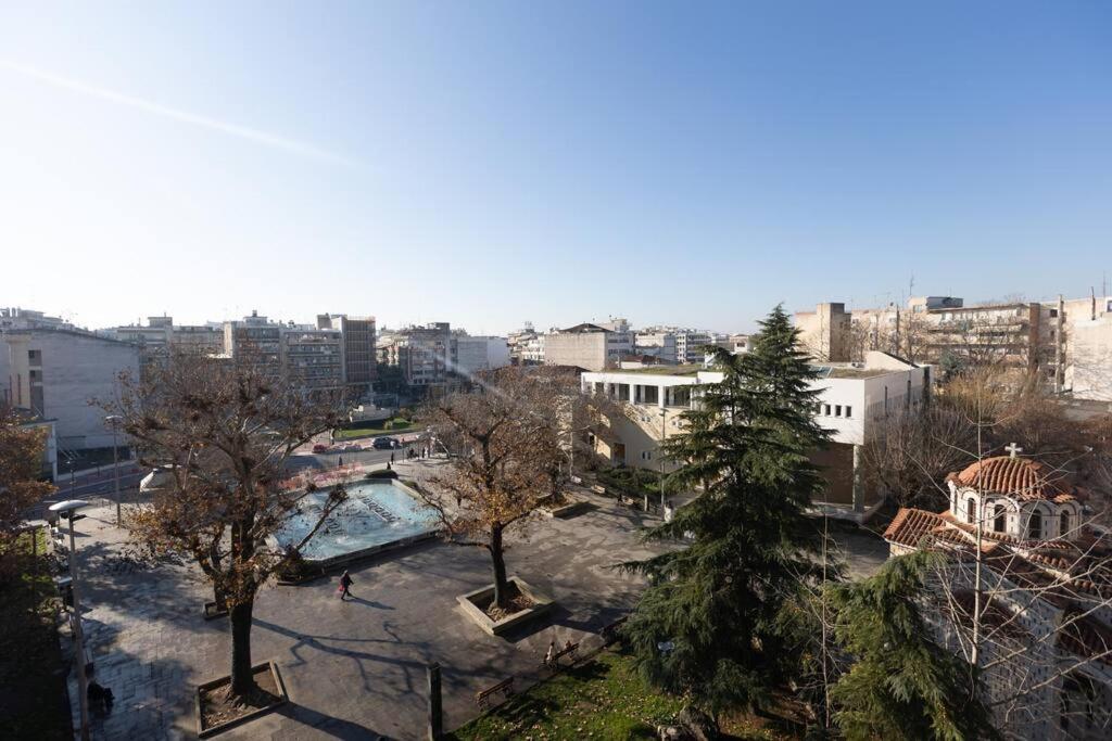 Apartament Λάρισα Διαμέρισμα Με Θέα Πλατεία Στο Κέντρο Της Πόλης Zewnętrze zdjęcie